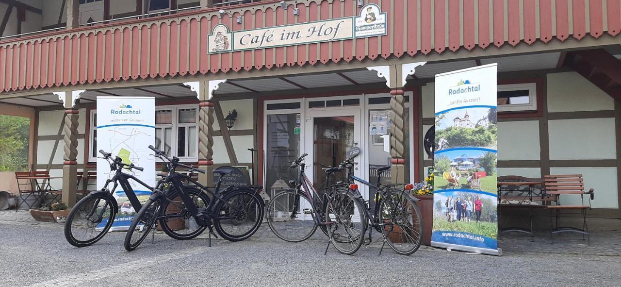 Cafe Im Hof- Bed & Breakfast Streufdorf 外观 照片