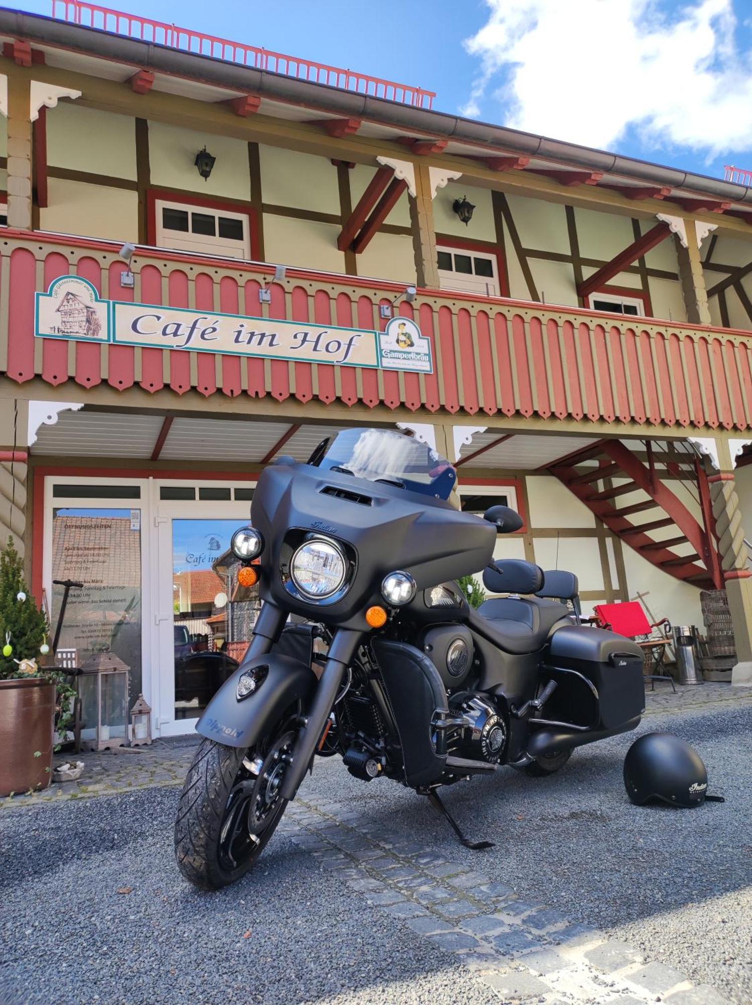 Cafe Im Hof- Bed & Breakfast Streufdorf 外观 照片