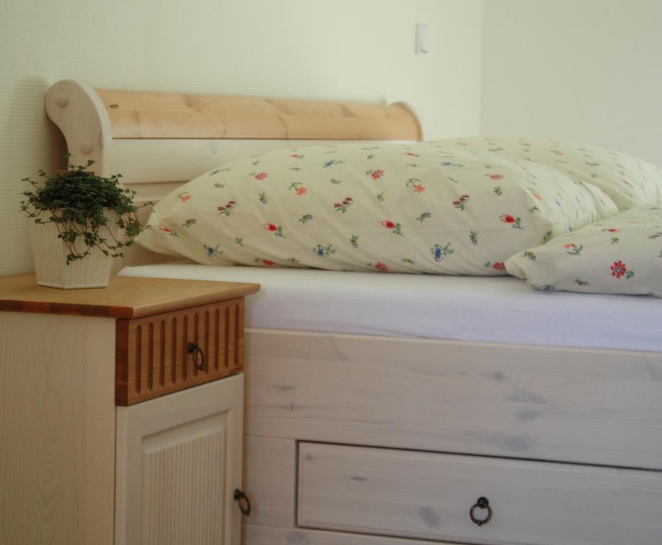 Cafe Im Hof- Bed & Breakfast Streufdorf 外观 照片
