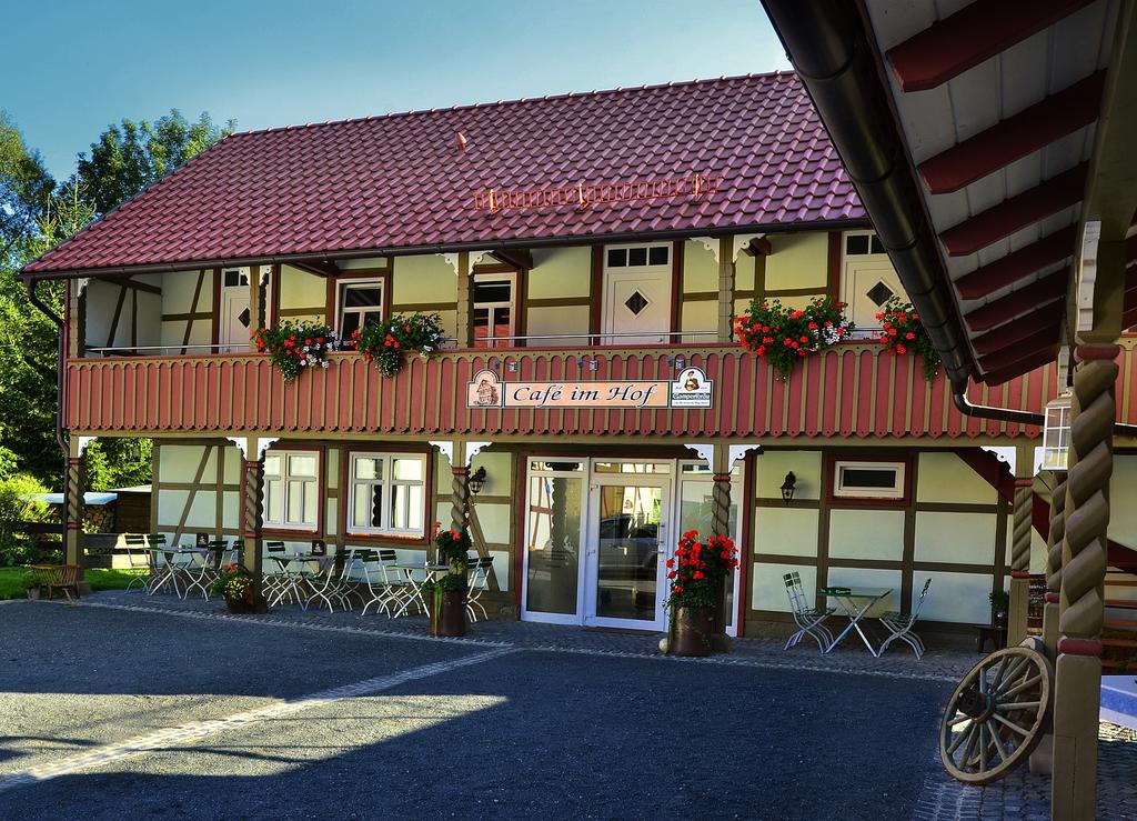 Cafe Im Hof- Bed & Breakfast Streufdorf 外观 照片