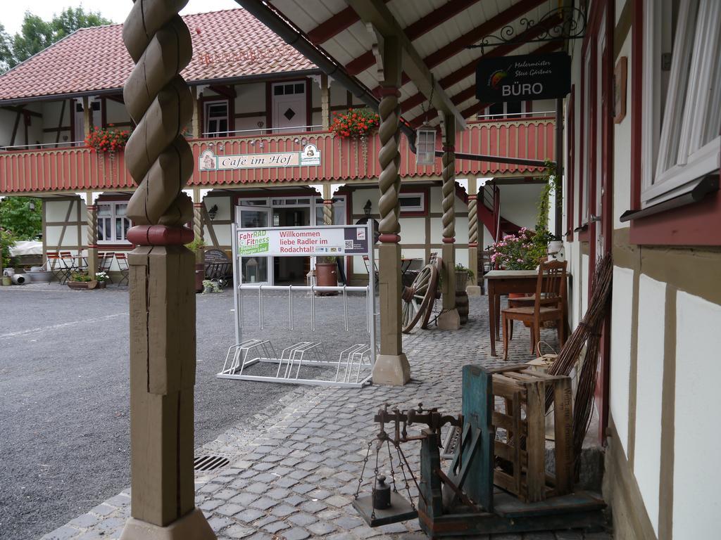 Cafe Im Hof- Bed & Breakfast Streufdorf 外观 照片