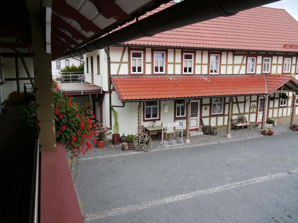 Cafe Im Hof- Bed & Breakfast Streufdorf 外观 照片