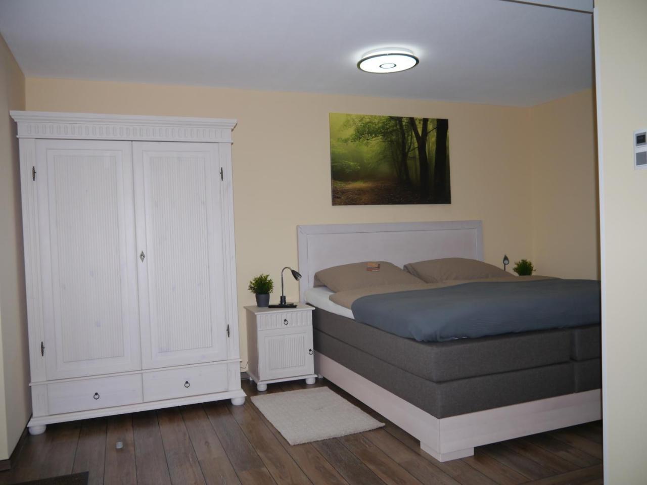 Cafe Im Hof- Bed & Breakfast Streufdorf 外观 照片