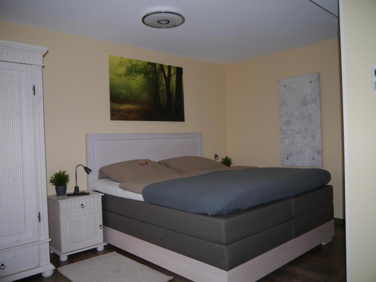 Cafe Im Hof- Bed & Breakfast Streufdorf 外观 照片