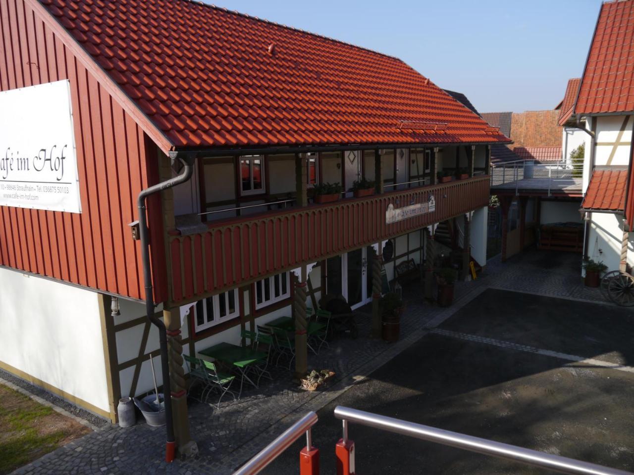 Cafe Im Hof- Bed & Breakfast Streufdorf 外观 照片